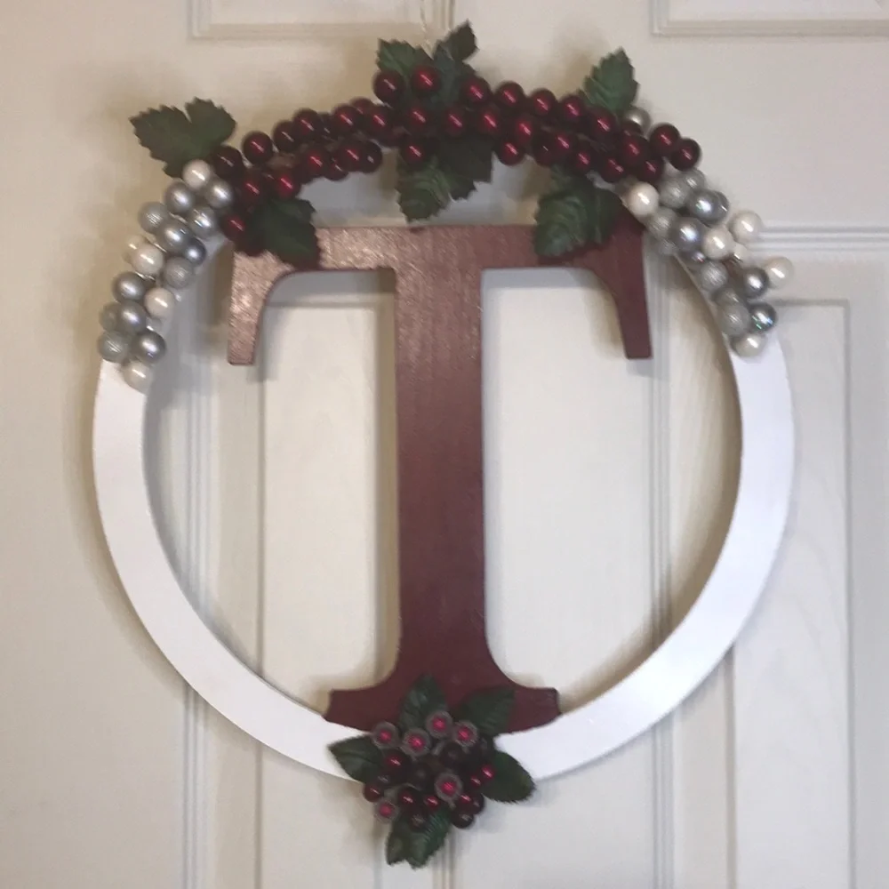 Holiday Wreath Letter